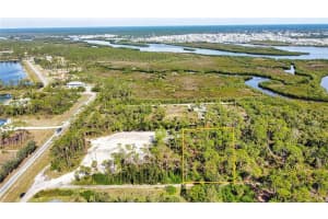 9051 CALOOSA DRIVE, VENICE, FL 34293 - MLS#MFRA4637409