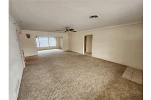 975 TUTTLE AVENUE, SARASOTA, FL 34237 - MLS#MFRA4637432