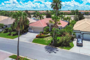 8219 CHAMPIONSHIP COURT, LAKEWOOD RANCH, FL 34202 Sold 05/02/25