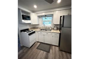 970 ALLENDALE AVENUE, SARASOTA, FL 34237 Sold 03/07/25