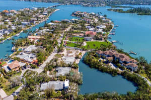 3721 FLAMINGO AVENUE, SARASOTA, FL 34242 - MLS#MFRA4637567
