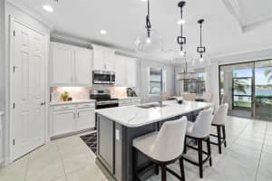 275 TOSCAVILLA BOULEVARD, NOKOMIS, FL 34275 Sold 04/21/25