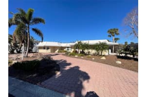 579 COMMONWEALTH LANE, SARASOTA, FL 34242 Sold 03/12/25