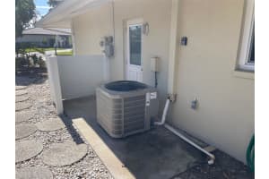 579 COMMONWEALTH LANE, SARASOTA, FL 34242 Sold 03/12/25