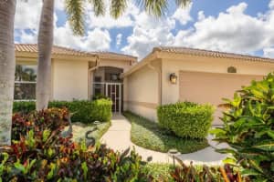 8937 Olde Hickory Ave, SARASOTA