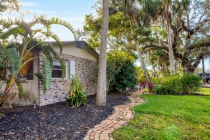1947 LEEWYNN DRIVE, SARASOTA, FL 34240 Sold 03/05/25