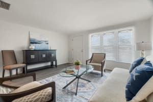 477 Circlewood Dr #o-17 Venice, FL 34293 - Off Market