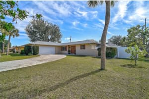 372 TIHAMI ROAD, VENICE, FL 34293 Sold 04/15/25