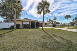 372 TIHAMI ROAD, VENICE, FL 34293 Sold 04/15/25