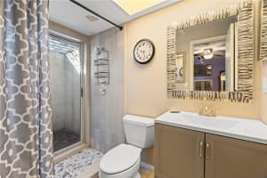5348 ROYAL PALM AVENUE, SARASOTA, FL 34234 Sold 05/05/25