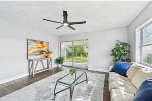 609 10TH AVENUE, BRADENTON, FL 34208 Sold 04/25/25