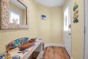 821 EVERGREEN WAY, LONGBOAT KEY, FL 34228 Sold 07/25/25