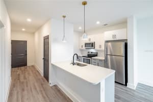 1420 LAKEFRONT DRIVE, SARASOTA, FL 34240 - MLS#MFRA4638373