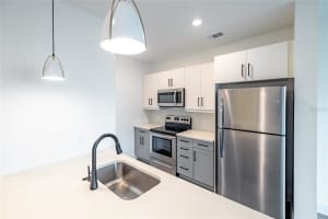 1420 LAKEFRONT DRIVE, SARASOTA, FL 34240 - MLS#MFRA4638373