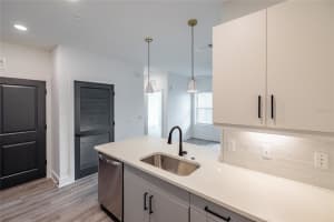 1420 LAKEFRONT DRIVE, SARASOTA, FL 34240 - MLS#MFRA4638374