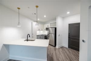 1420 LAKEFRONT DRIVE, SARASOTA, FL 34240 - MLS#MFRA4638375