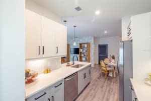 1420 LAKEFRONT DRIVE, SARASOTA, FL 34240 - MLS#MFRA4638384