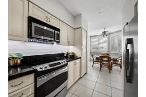 1922 HARBOURSIDE DRIVE, LONGBOAT KEY, FL 34228 Sold 04/07/25