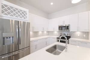 1420 LAKEFRONT DRIVE, SARASOTA, FL 34240 - MLS#MFRA4638393
