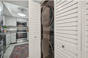 6112 29TH AVENUE, BRADENTON, FL 34209 Sold 04/01/25
