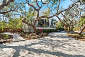 5235 SIESTA COVE DRIVE, SARASOTA, FL 34242 Sold 03/17/25