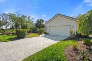 6416 WENTWORTH CROSSING, UNIVERSITY PARK, FL 34201 Sold 03/31/25