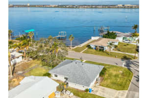 2022 RIVERSIDE DRIVE, BRADENTON, FL 34208 Sold 03/14/25