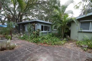 2311 ROSELAWN CIRCLE, SARASOTA, FL 34231 Sold 05/15/25