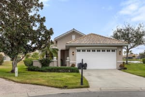 4104 REFLECTIONS PARKWAY, SARASOTA, FL 34233 Sold 03/21/25