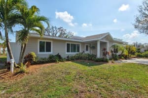 939 CRONLEY PLACE, SARASOTA, FL 34237 Sold 06/30/25