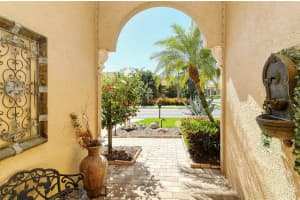 5118 CHATEAU COURT, SARASOTA, FL 34238 Sold 05/01/25