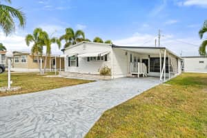 5205 5th St E, BRADENTON
