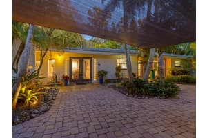 1330 LOCKWOOD RIDGE ROAD, SARASOTA, FL 34237 Sold 07/01/25
