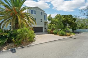 6330 LAGUNA DRIVE, LONGBOAT KEY, FL 34228 - MLS#MFRA4638843
