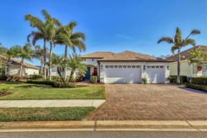 611 DOGWOOD RUN, BRADENTON, FL 34212 Sold 03/31/25