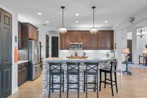 611 DOGWOOD RUN, BRADENTON, FL 34212 Sold 03/31/25