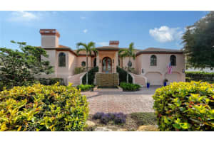 279 ROBIN DRIVE, SARASOTA, FL 34236 Sold 06/23/25