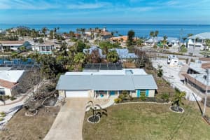 609 Foxworth Ln, HOLMES BEACH