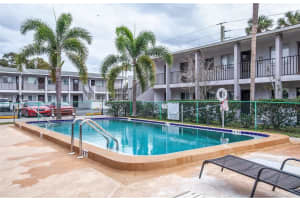 3101 BEE RIDGE ROAD, SARASOTA, FL 34239 - MLS#MFRA4638953