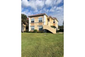 2950 Viscaya Pl #205, SARASOTA
