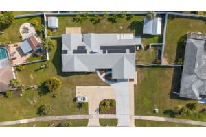 512 WHITFIELD AVENUE, SARASOTA, FL 34243 Sold 04/18/25