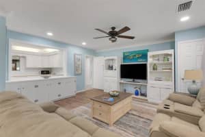 512 WHITFIELD AVENUE, SARASOTA, FL 34243 Sold 04/18/25