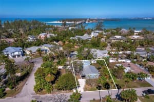 651 FOX STREET, LONGBOAT KEY, FL 34228 Sold 07/16/25