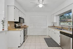 4565 MOHICAN TRAIL, SARASOTA, FL 34233 Sold 04/04/25