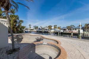 627 DUNDEE LN, HOLMES BEACH, FL 34217 Sold 03/14/25