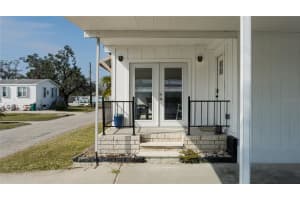 290 FLORAMANA LANE, PALMETTO, FL 34221 Sold 05/30/25