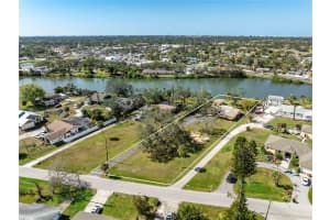 5630 SAINT LOUIS AVENUE, SARASOTA, FL 34233 - MLS#MFRA4639160