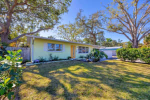 2040 PALM TERRACE, SARASOTA, FL 34231 Sold 02/21/25