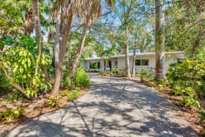 3705 TANGIER TERRACE, SARASOTA, FL 34239 Sold 07/24/25