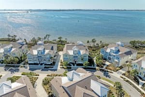 272 SAINT LUCIA DRIVE, BRADENTON, FL 34209 Sold 04/01/25